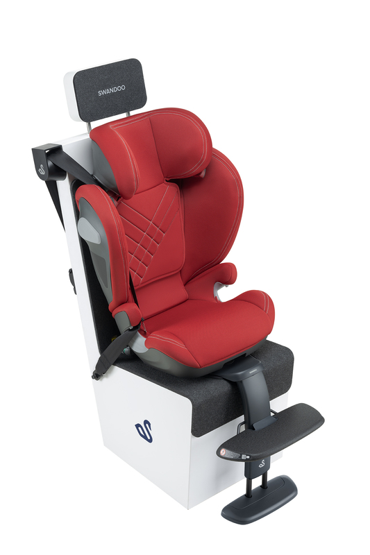 Swandoo Booster Fußstütze an Kindersitz 8