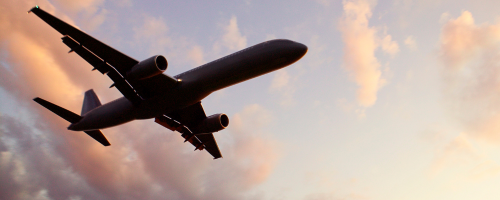 Mit Kindern sicher fliegen Flugzeug am Himmel