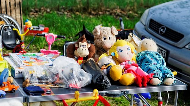 Einen Kindersitz gebraucht kaufen? Bitte nicht vom Flohmarkt! Flohmarktstand